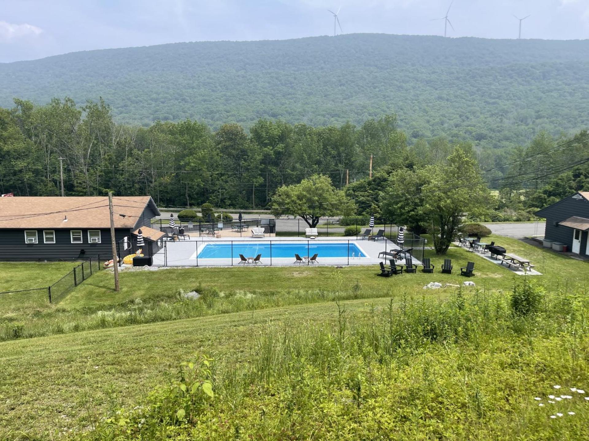 Berkshire Valley Inn North Hancock Buitenkant foto